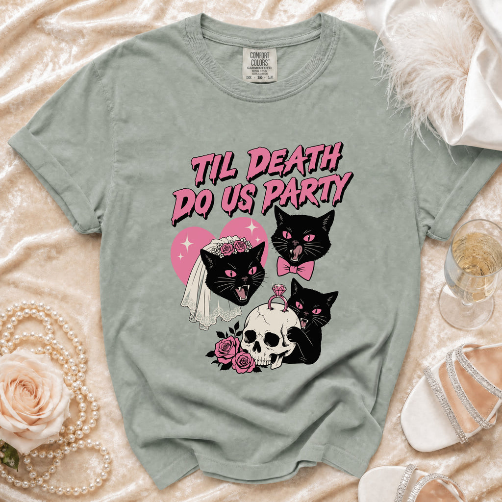 T-shirt with "Til Death Do Us Party" and black cats around a skull.