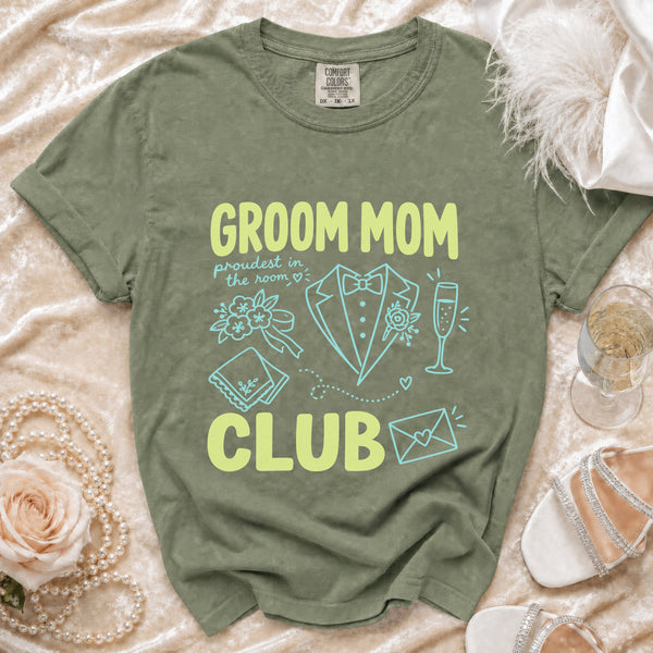 Groom Mom T-shirt in Moss