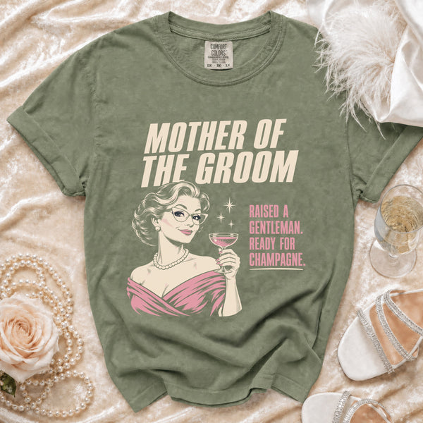 Groom Mom T-shirt in Moss