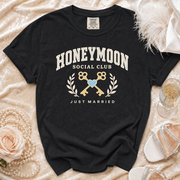 Honeymoon Club T-shirt in Black