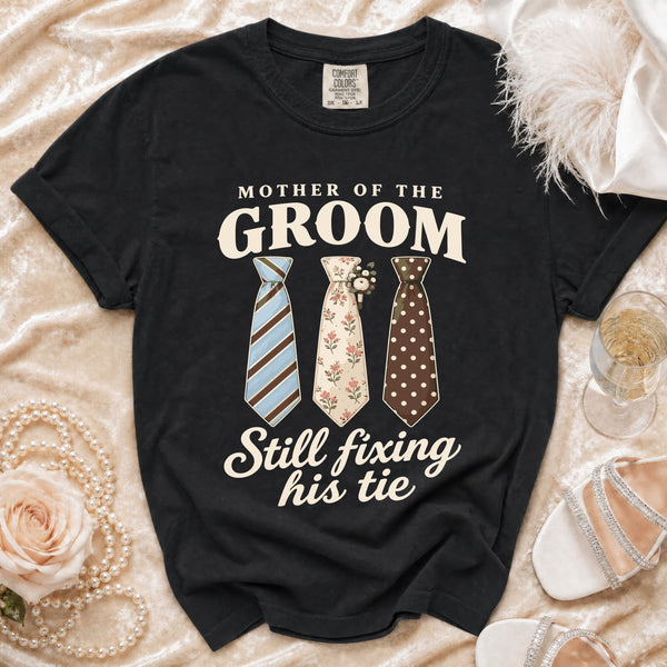 Groom Mom T-shirt in Black