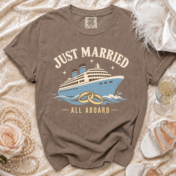 Honeymoon Cruise T-shirt in Espresso