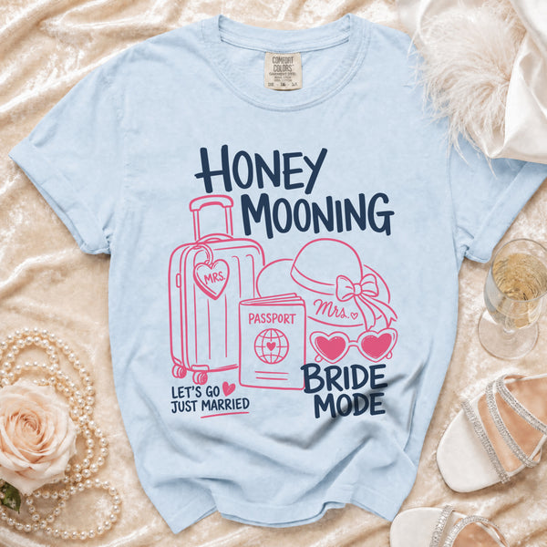 Honeymooning T-shirt in Chambray