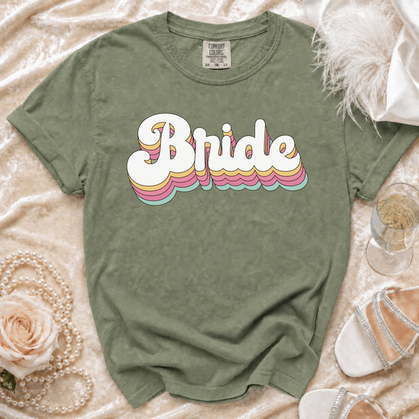 Retro Wavy Bride T-Shirt in Moss
