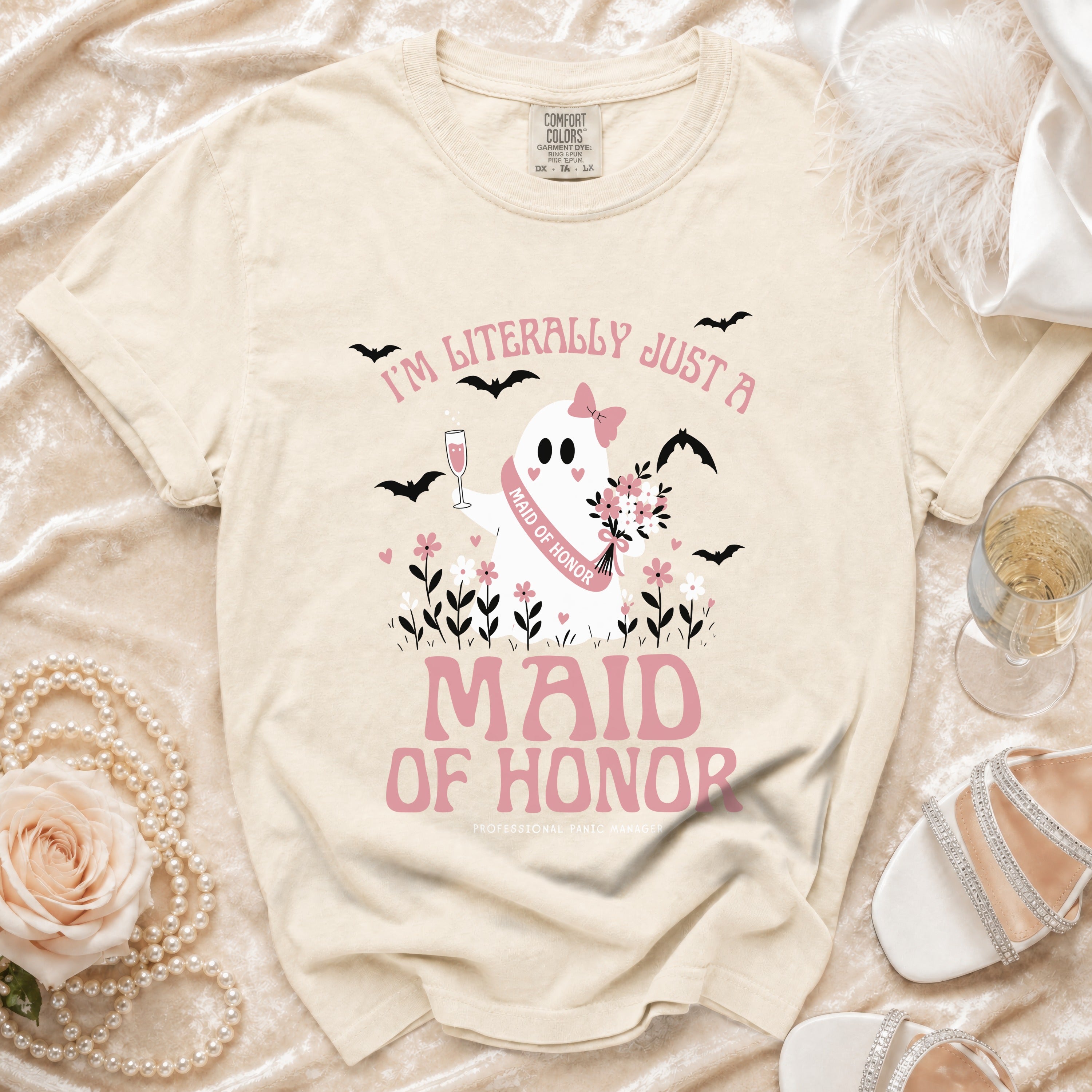 Cream t-shirt with ghost maid of honor graphic and "Maid of Honor" text.
