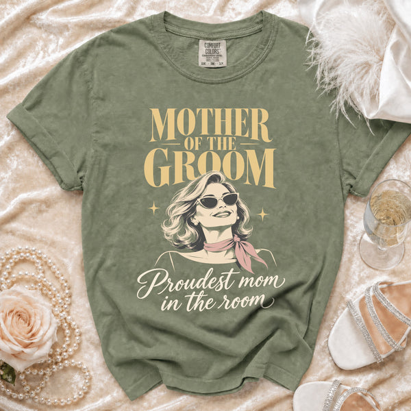 Groom Mom T-shirt in Moss
