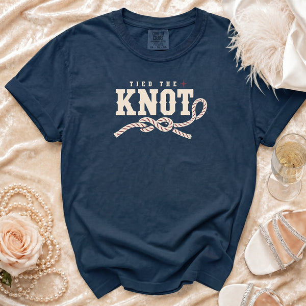 Tied Knot T-shirt in True Navy
