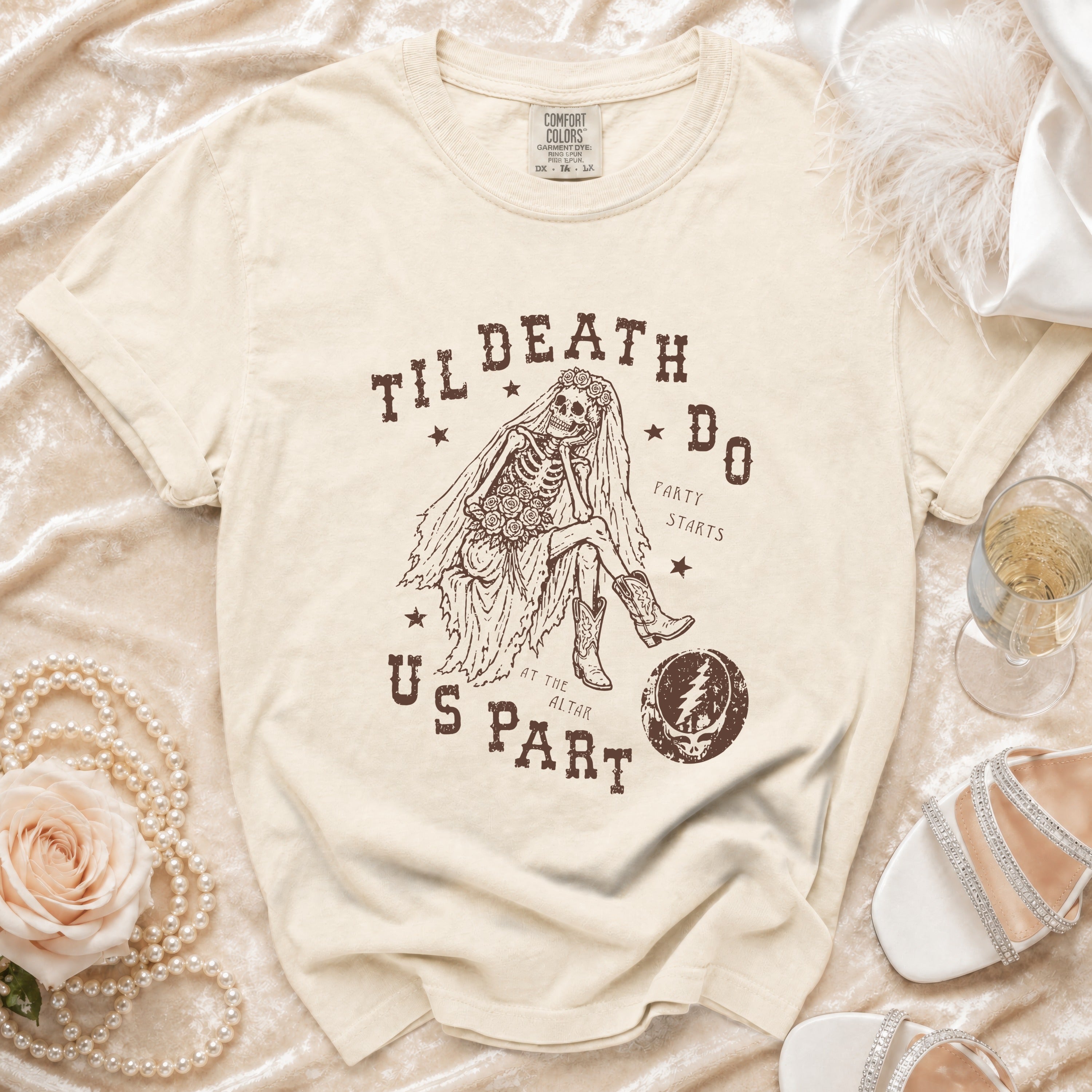 T-shirt with skeleton bride graphic reading "Til Death Do Us Part" and Grateful Dead logo.
