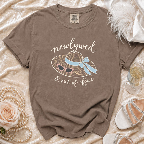 Newlywed Honeymoon T-shirt in Espresso