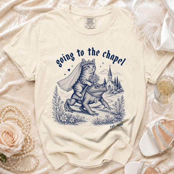 Chapel Rhapsody Medieval Cat & Frog T-Shirt in Ivory