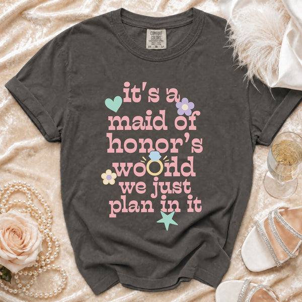 Maid of Honor World T-shirt in Pepper