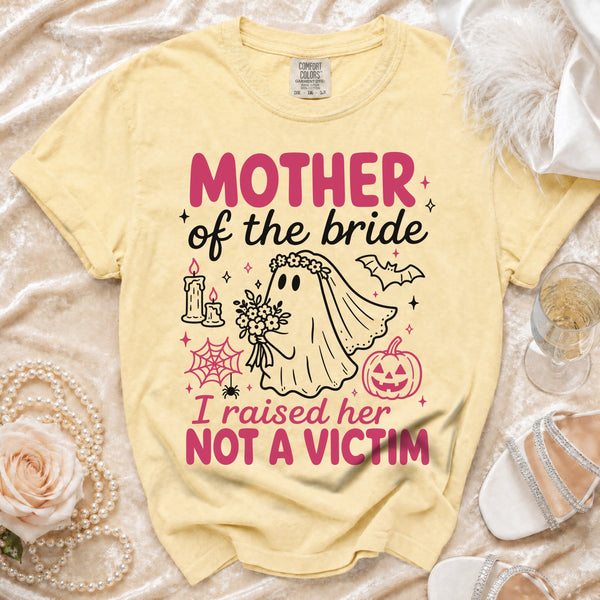 Bridal Ghost Mom T-Shirt in Butter