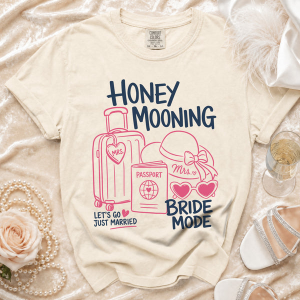 Honeymooning T-shirt in Ivory