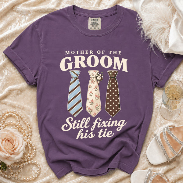Groom Mom T-shirt in Grape