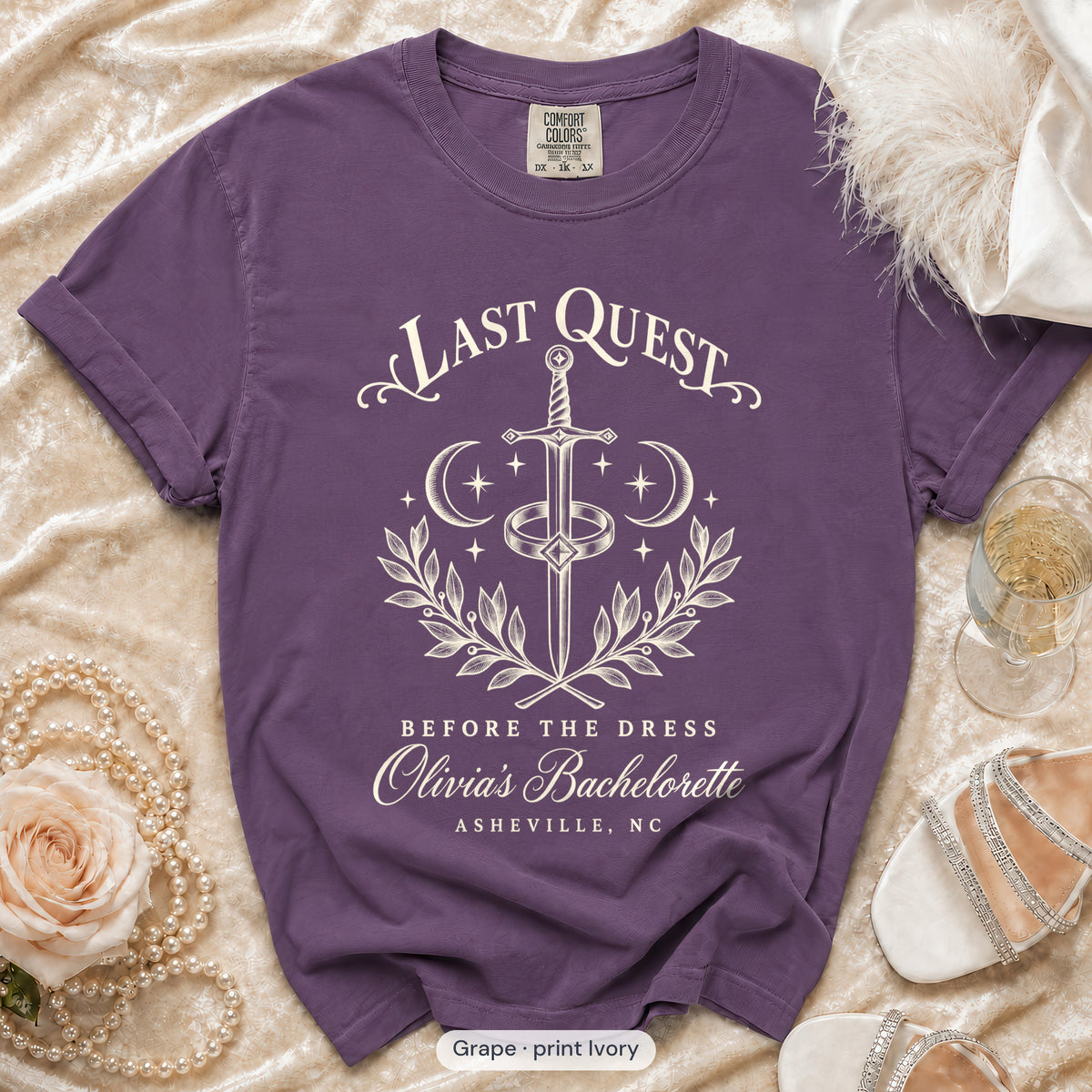 Grape Last Quest Before The Dress bachelorette crew t-shirt, print in ivory